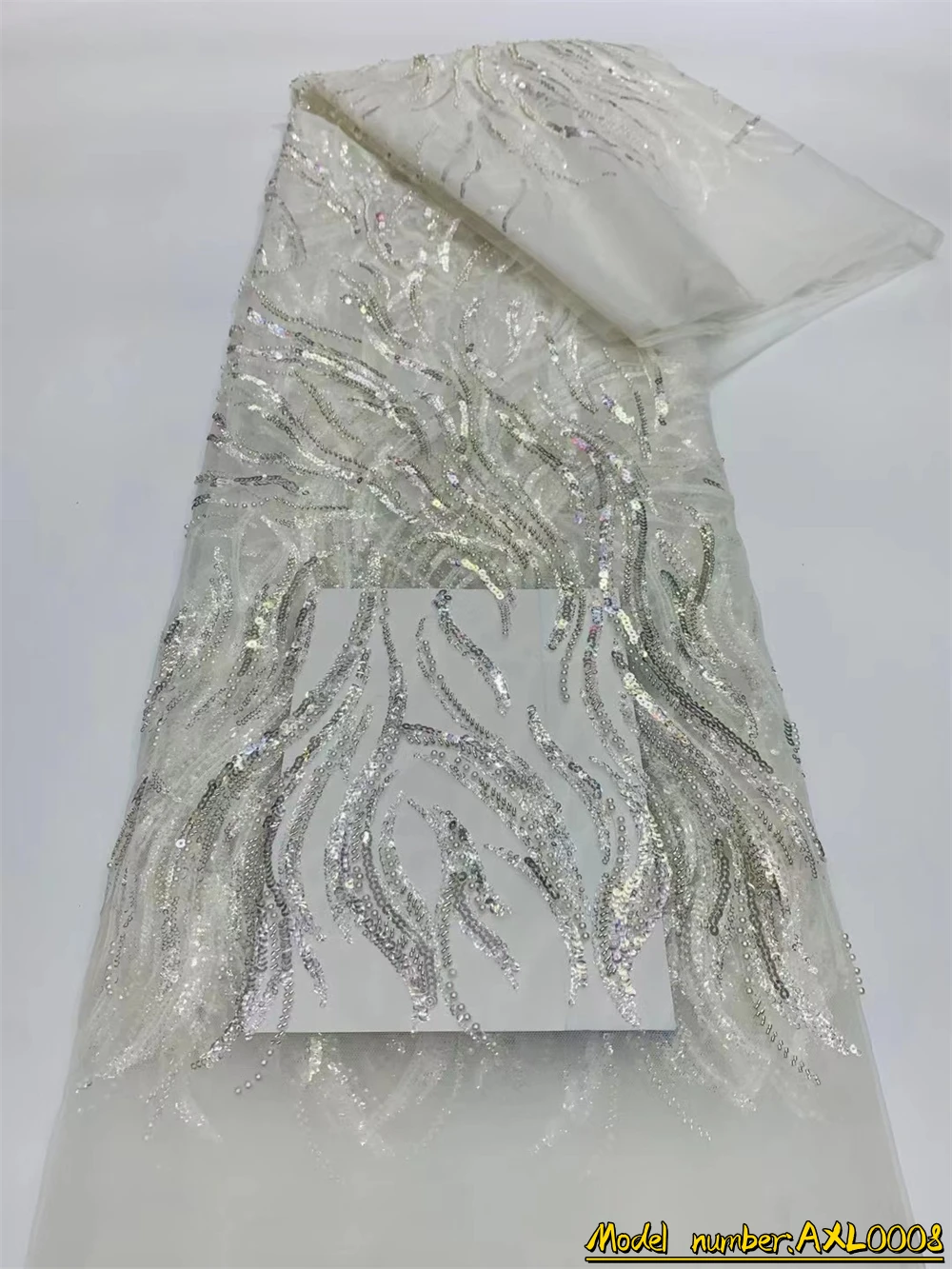 OEMG Luxury Sequence African Lace Fabric 2022Latest High Quality French Tulle Lace Embroidery With Beads For Party Dress AXL0008
OEMG Luxury Sequence African Lace Fabric 2022Latest High Quality French Tulle Lace Embroidery With Beads For Party Dress AXL0008