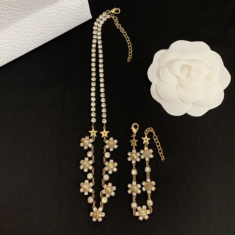 Brand New Small Bee and Star Pearl Crystal Necklace and Bracelet Sets Retro Genuine Style Accessories Brass Plated 18K Gold
Brand New Small Bee and Star Pearl Crystal Necklace and Bracelet Sets Retro Genuine Style Accessories Brass Plated 18K Gold