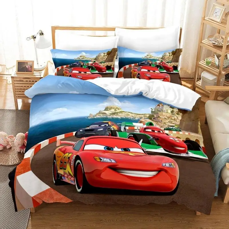 Комплект постельного белья с пододеяльником и рисунком из мультфильма Disney Молния Маккуин
Комплект постельного белья с пододеяльником и рисунком из мультфильма Disney Молния Маккуин