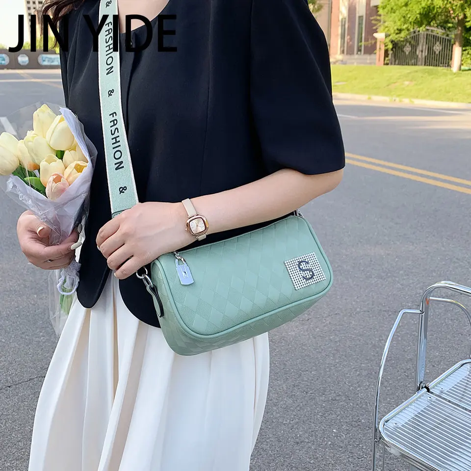 Luxury Brand Bags For Women Trend New Embossed Design Diamonds Phone Bag Party Lady Wide Strap Shoulder Cross Body Shopping Bag
Luxury Brand Bags For Women Trend New Embossed Design Diamonds Phone Bag Party Lady Wide Strap Shoulder Cross Body Shopping Bag