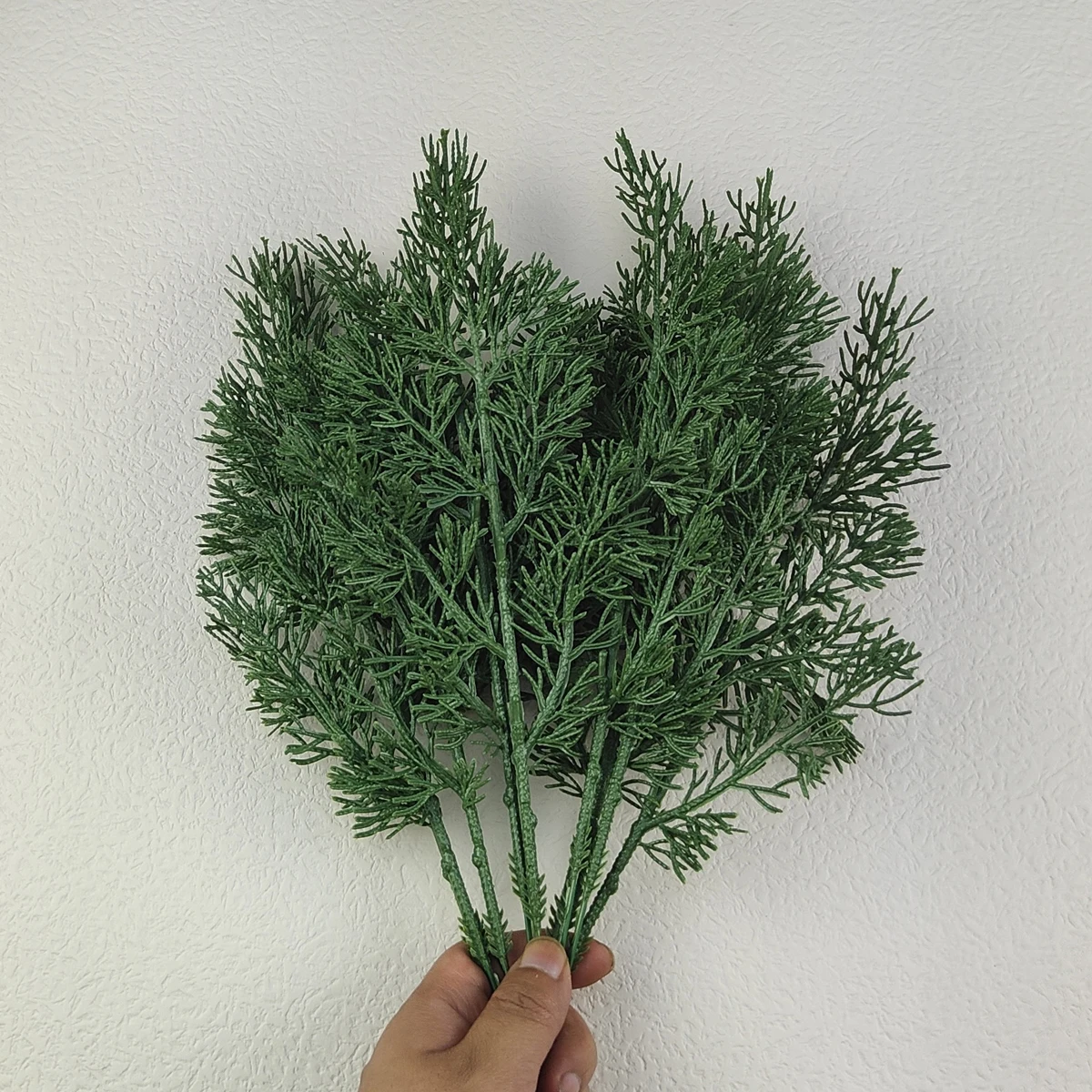 5Pcs 31x13cm Artificial Pine Needle Vases Branches Christmas Fake Flower Plant Wedding Decoration For Home Furnishings Xmas Tree
5Pcs 31x13cm Artificial Pine Needle Vases Branches Christmas Fake Flower Plant Wedding Decoration For Home Furnishings Xmas Tree