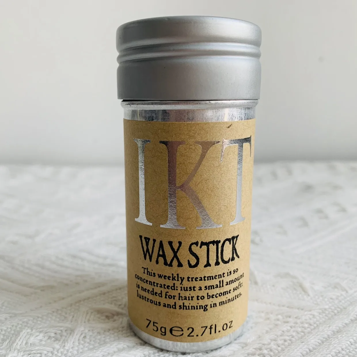 IKT Wax Stick For Wig Broken Hair Artifact Hair Wax Stick Gel Cream For Kids/Women/Men 75G Non-Greasy Styling Hair Waxes
IKT Wax Stick For Wig Broken Hair Artifact Hair Wax Stick Gel Cream For Kids/Women/Men 75G Non-Greasy Styling Hair Waxes