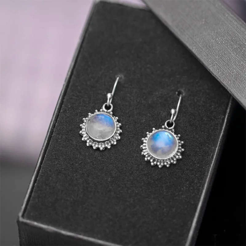 Vintage Round Moonstone Dangle Earrings for Women Simple Silver Color Metal Geometry Sun Flower Earrings Jewelry
Vintage Round Moonstone Dangle Earrings for Women Simple Silver Color Metal Geometry Sun Flower Earrings Jewelry