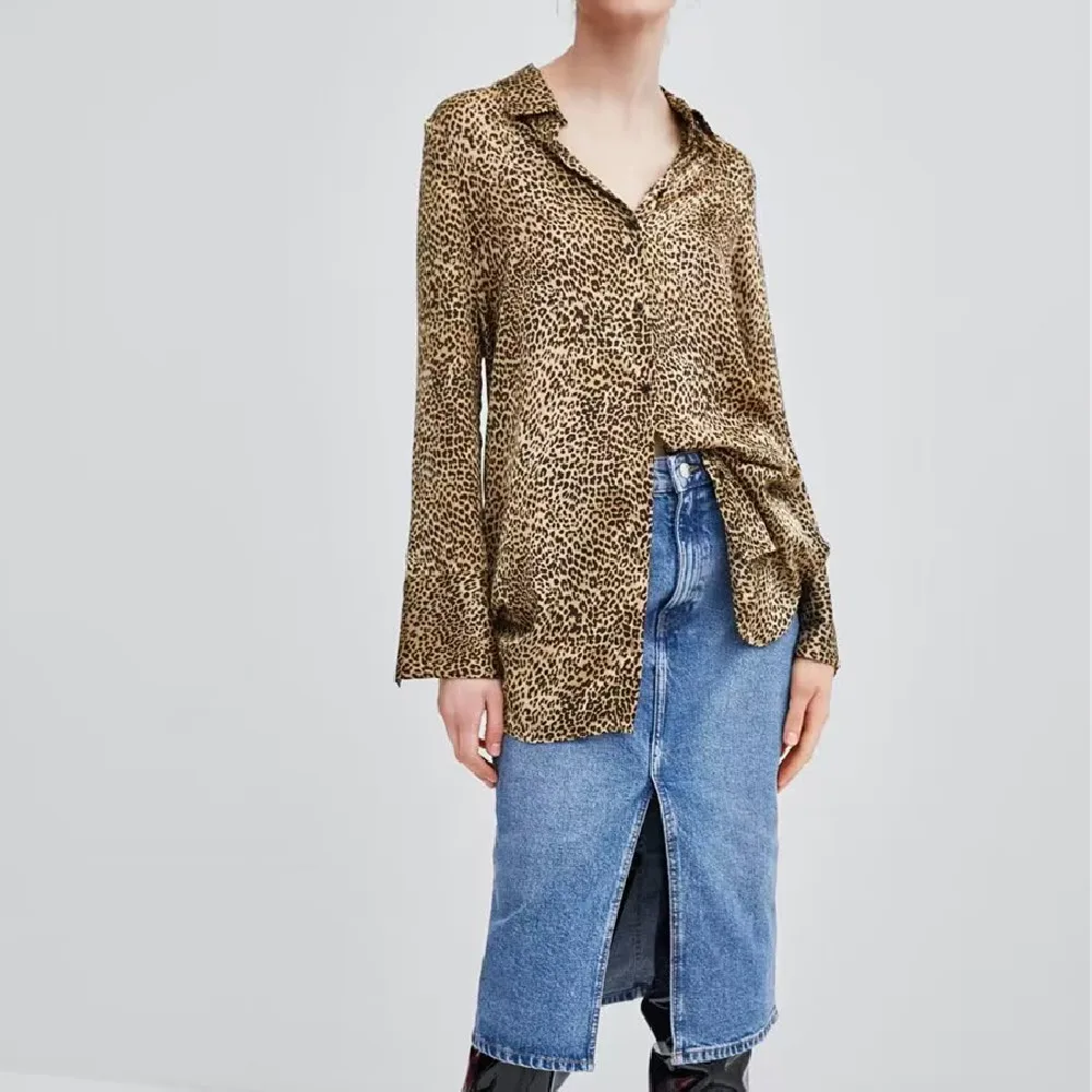 UNIZERA 2023 Spring New Women's Wear Leopard Print Casual Loose Lapel Long Sleeve Straight Long Printed Shirt Women
UNIZERA 2023 Spring New Women's Wear Leopard Print Casual Loose Lapel Long Sleeve Straight Long Printed Shirt Women