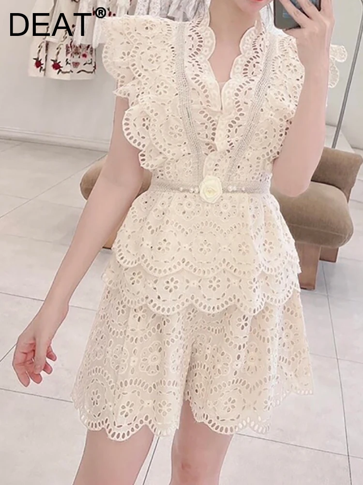 DEAT Women's 2 Pcs Set V-neck Flying Sleeve Belt Waist Embroidery Tops Hollow Out Fashion Shorts Suit Summer 2023 New 13DB2090
DEAT Women's 2 Pcs Set V-neck Flying Sleeve Belt Waist Embroidery Tops Hollow Out Fashion Shorts Suit Summer 2023 New 13DB2090