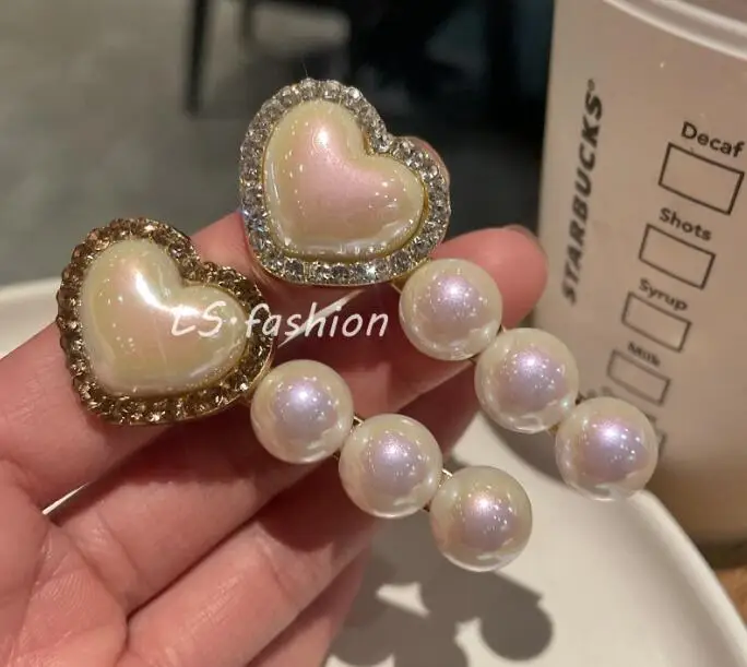 Шпилька для волос с жемчугом в Корейском стиле
Шпилька для волос с жемчугом в Корейском стиле