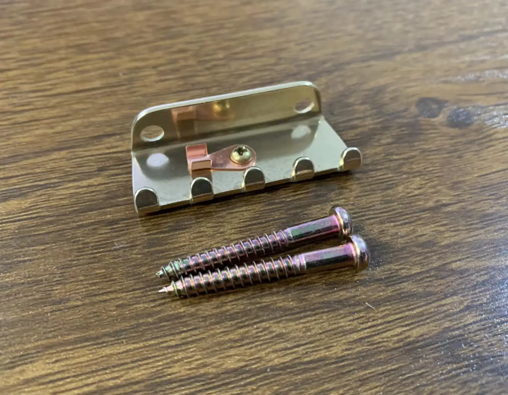 Латунный материал Tremolo с пружинным зажимом для моста Tremolo с электрической лампой, скидка, сделано в Японии 
Латунный материал Tremolo с пружинным зажимом для моста Tremolo с электрической лампой, скидка, сделано в Японии