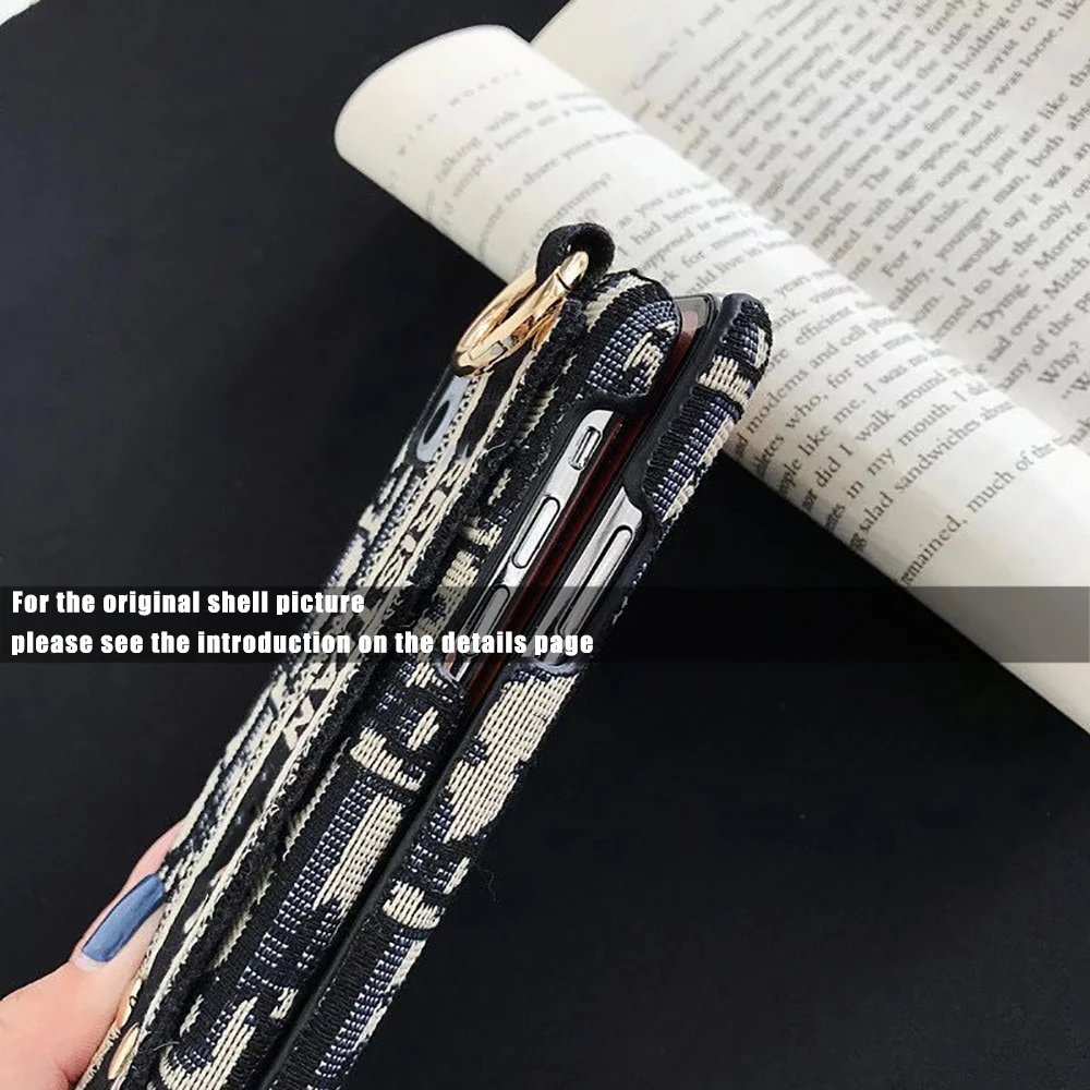 Leather Luxury ḌíỌɌ Official Wrist Strap Brand Phone Case for iPhone 12 11 13 Pro Max Mini 7 8 Plus X XS XR Embroidery Shoulder
Leather Luxury ḌíỌɌ Official Wrist Strap Brand Phone Case for iPhone 12 11 13 Pro Max Mini 7 8 Plus X XS XR Embroidery Shoulder