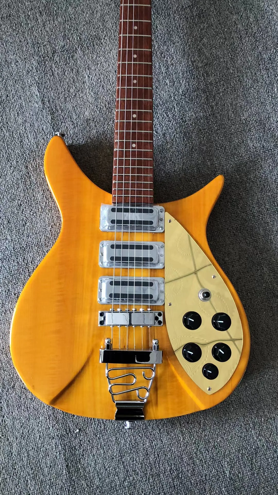 In Stock 325 Electric Guitar Body Basswood Maple Neck 3 Pickups Glossy Finish Free Delivery
In Stock 325 Electric Guitar Body Basswood Maple Neck 3 Pickups Glossy Finish Free Delivery
