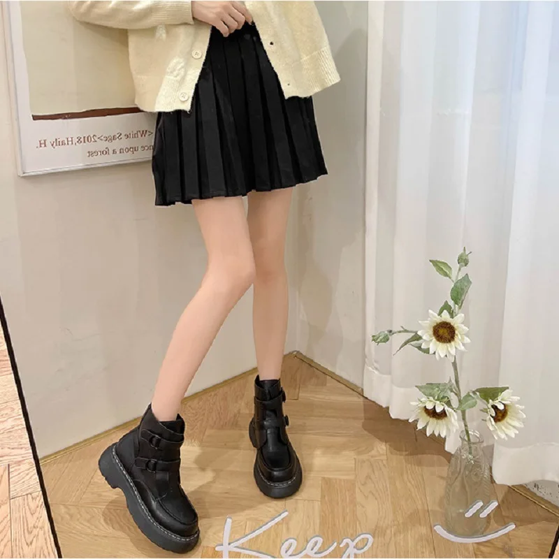 Women's Chelsea Boots Leather 2022 New Autumn Fashion Woman Ankle Boots Retro Martin Boots Ladies Casual Shoes Promotion
Women's Chelsea Boots Leather 2022 New Autumn Fashion Woman Ankle Boots Retro Martin Boots Ladies Casual Shoes Promotion