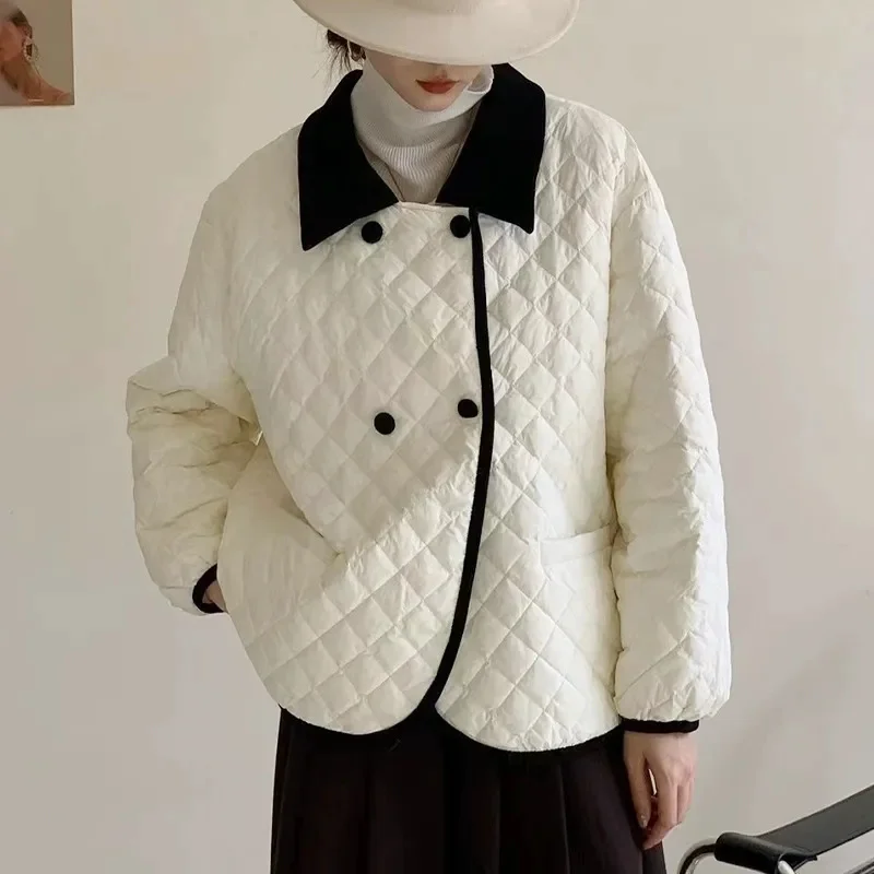 Autumn and winter 2023 new Down jacket women loose thin diamond short temperament design white duck down jacket
Autumn and winter 2023 new Down jacket women loose thin diamond short temperament design white duck down jacket