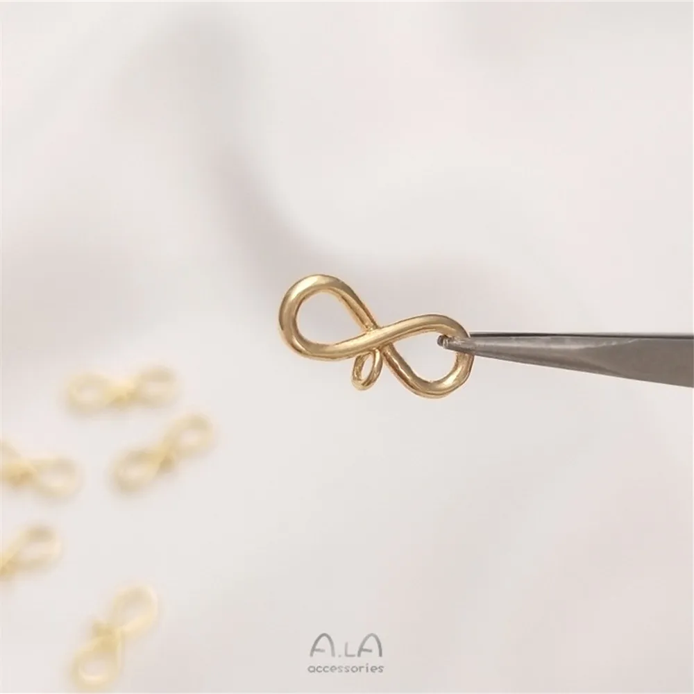 14K plated gold filled Small 8 buckles with hanging rings handmade DIY first accessories connecting accessories materials
14K plated gold filled Small 8 buckles with hanging rings handmade DIY first accessories connecting accessories materials