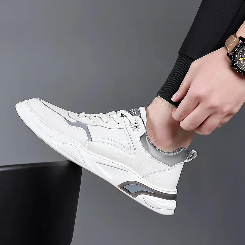 Flat bottom board shoes men's trendy casual sports shoes youth breathable small white shoes fashion versatile leather shoes men
Flat bottom board shoes men's trendy casual sports shoes youth breathable small white shoes fashion versatile leather shoes men