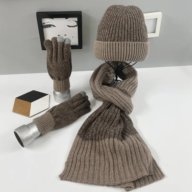2022 Winter Woman NEW wool fleece warm knitted hat scarf and glove set for men winter button 3 piece set neck warmer Unisex
2022 Winter Woman NEW wool fleece warm knitted hat scarf and glove set for men winter button 3 piece set neck warmer Unisex