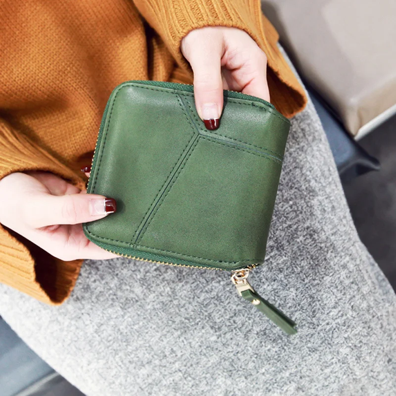 2022 Vintage New Girls Kawaii Splicing Id Card Purses Pu Leather Women Short Cute Zipper Small Wallet Female Fashion
2022 Vintage New Girls Kawaii Splicing Id Card Purses Pu Leather Women Short Cute Zipper Small Wallet Female Fashion