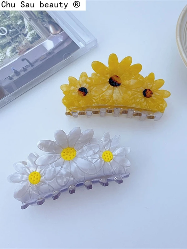 2022 Women Fashion French Fresh Daisy Back Head Grab Clip Simple Hairpin Ponytail Hair Shark Clip Large Hairpin Headdress
2022 Women Fashion French Fresh Daisy Back Head Grab Clip Simple Hairpin Ponytail Hair Shark Clip Large Hairpin Headdress