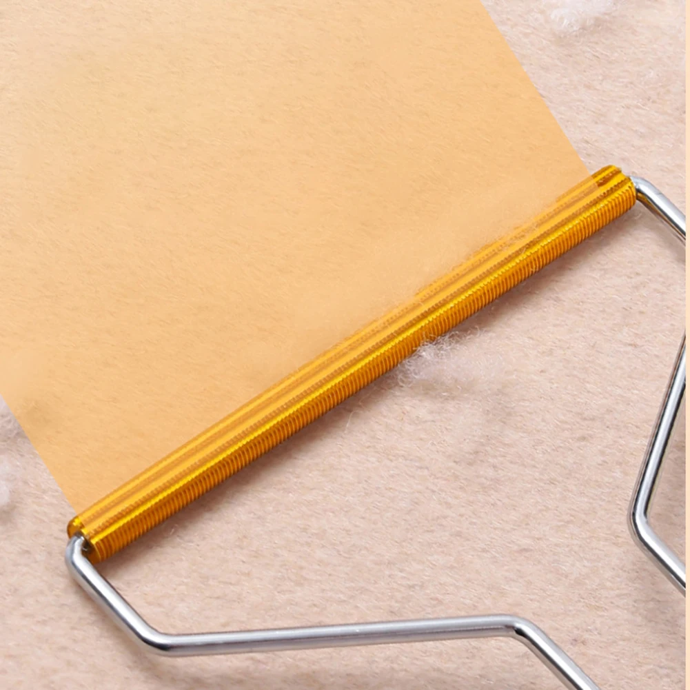 Portable Lint Remover Mini Carpet Coat Shaver Manual Fuzz Fabric Remover Clothes Fluff Cleaning Tool
Portable Lint Remover Mini Carpet Coat Shaver Manual Fuzz Fabric Remover Clothes Fluff Cleaning Tool