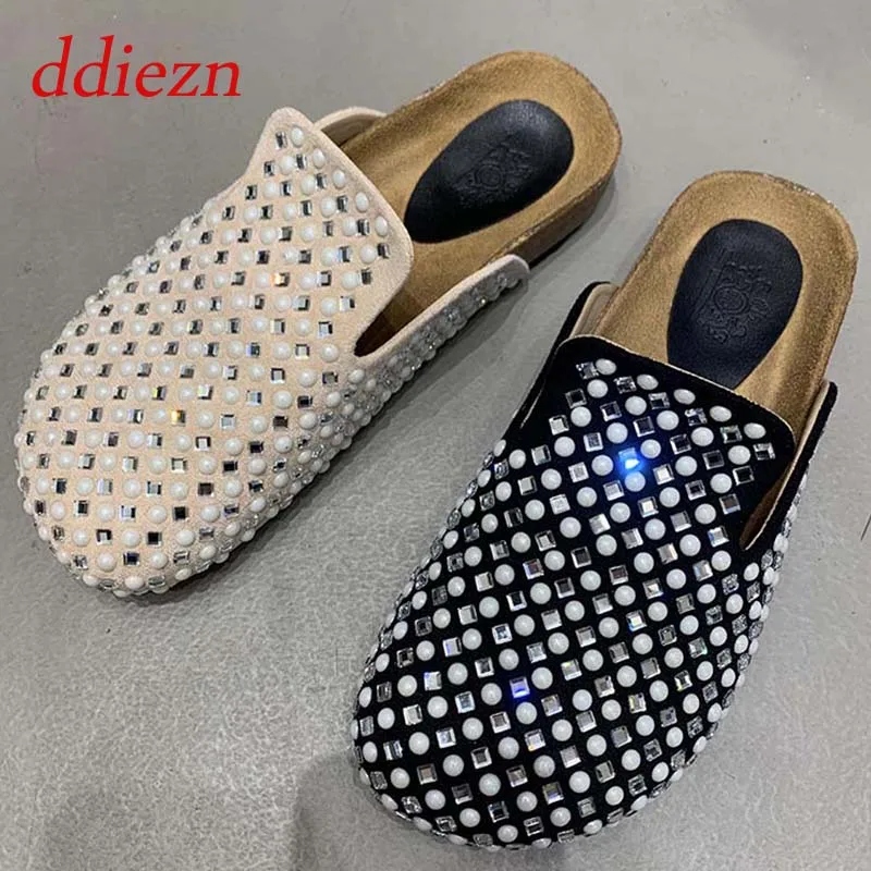 Шлепанцы женские без задника, повседневные сандалии с инкрустацией стразами, Роскошные туфли, плоская подошва, лето 2023 
Шлепанцы женские без задника, повседневные сандалии с инкрустацией стразами, Роскошные туфли, плоская подошва, лето 2023