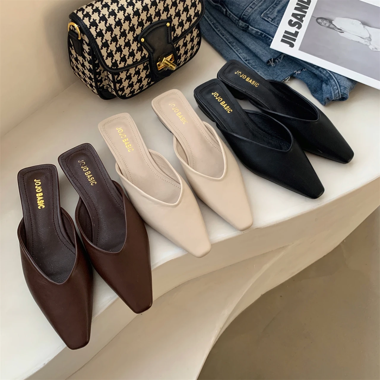 Flat Slippers 2022 Spring Fashion Mules Shoes Women Square Toe Slip On Slides Casual Summer Sandals Outdoor Low Heels Flip Flops
Flat Slippers 2022 Spring Fashion Mules Shoes Women Square Toe Slip On Slides Casual Summer Sandals Outdoor Low Heels Flip Flops