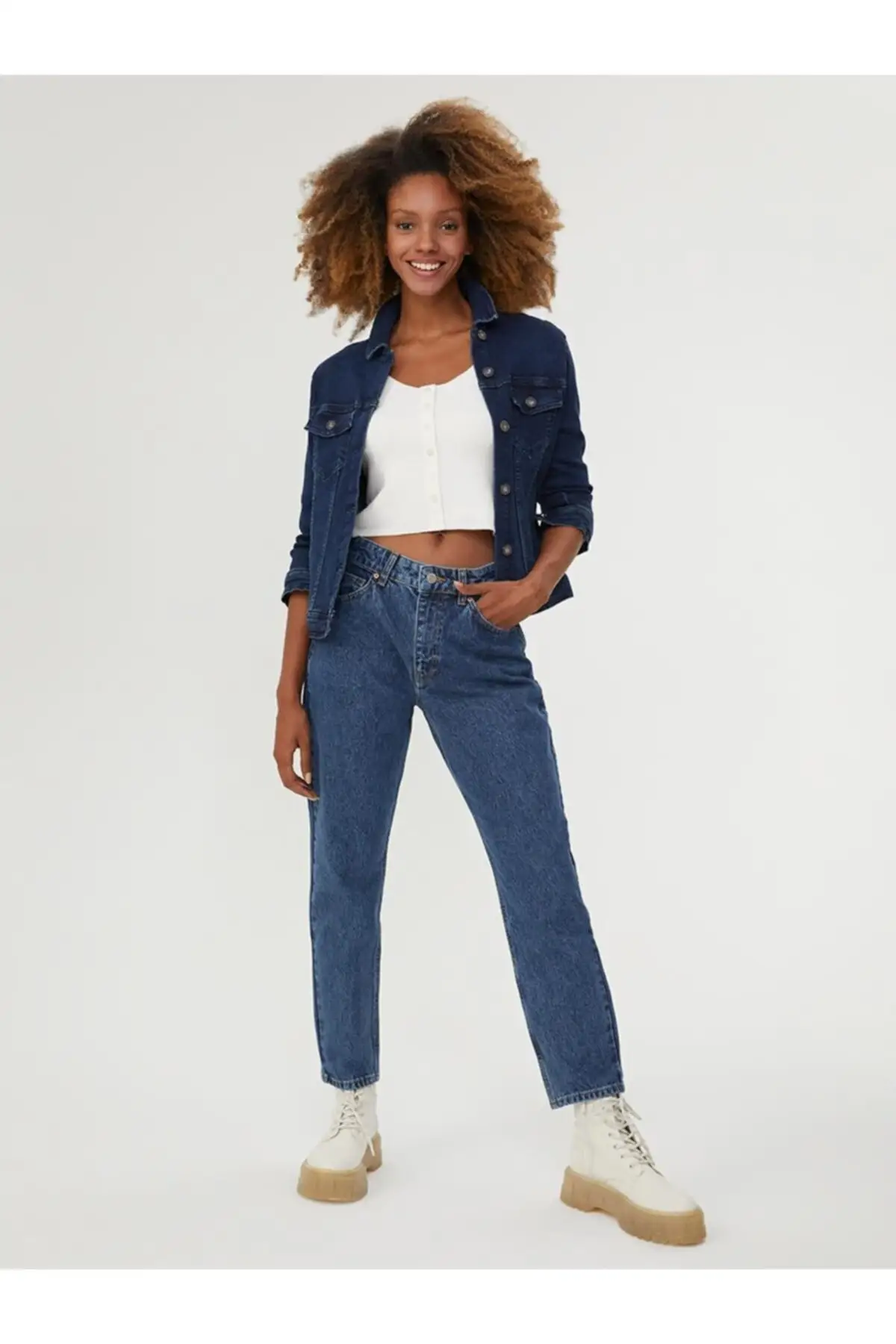 Women's Jean Casey Wash Full Length High Waist Straight Pant Streetwear Female Jeans Jeans Buttons Zipper Ladies 
Women's Jean Casey Wash Full Length High Waist Straight Pant Streetwear Female Jeans Jeans Buttons Zipper Ladies