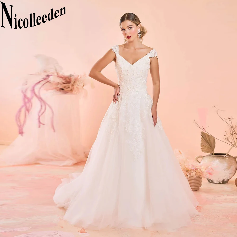 Nicolle Modern V-Neck Wedding Dresses For Women A-LINE Backless Lace Appliques Sleeveless Tulle Court Train Robe De Mariée
Nicolle Modern V-Neck Wedding Dresses For Women A-LINE Backless Lace Appliques Sleeveless Tulle Court Train Robe De Mariée
