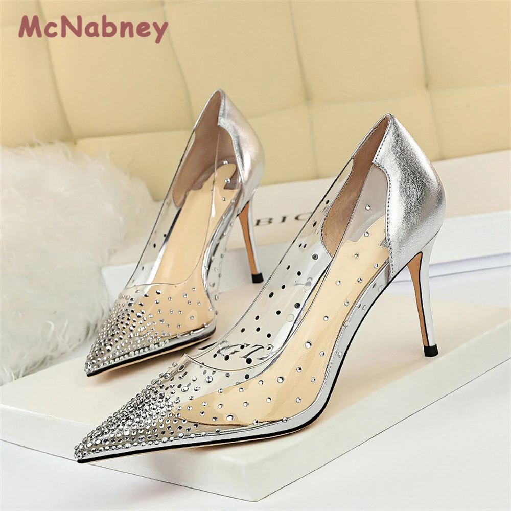 Sexy Metal Rivet Stiletto High Heel Pointed Transparent Rhinestone Stitching Hollow Single Shoes 2023 Fashion Women's Pumps
Sexy Metal Rivet Stiletto High Heel Pointed Transparent Rhinestone Stitching Hollow Single Shoes 2023 Fashion Women's Pumps