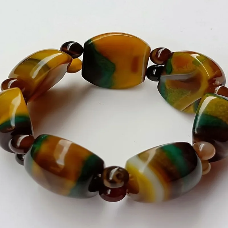 The New Agate Bracelet Is Fashionable and Versatile, Men's and Women's Simple National Style Bracelet Jewelry
The New Agate Bracelet Is Fashionable and Versatile, Men's and Women's Simple National Style Bracelet Jewelry