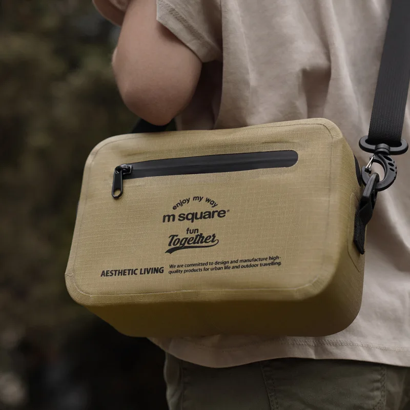 Outdoor Camping Picnic Waterproof Carry-on Diagonal Bag Fishing Lure Bag Camping Camping Moisture-proof Waist Bag
Outdoor Camping Picnic Waterproof Carry-on Diagonal Bag Fishing Lure Bag Camping Camping Moisture-proof Waist Bag