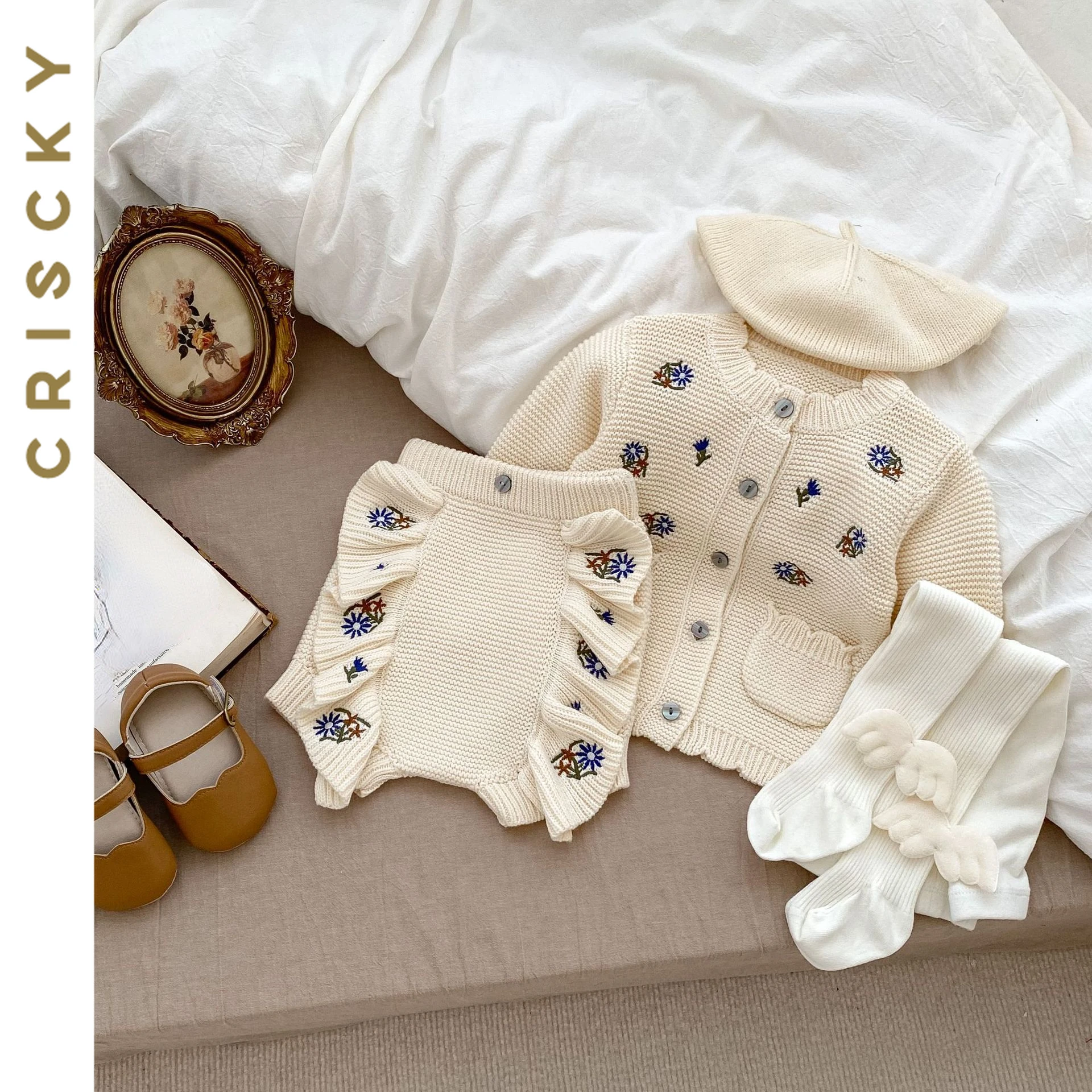Autumn Winter Baby Kids Clothing Set 2023 New Newborn Baby Girls Knitted Floral Coat Shorts Baby Girl Clothes Sets
Autumn Winter Baby Kids Clothing Set 2023 New Newborn Baby Girls Knitted Floral Coat Shorts Baby Girl Clothes Sets