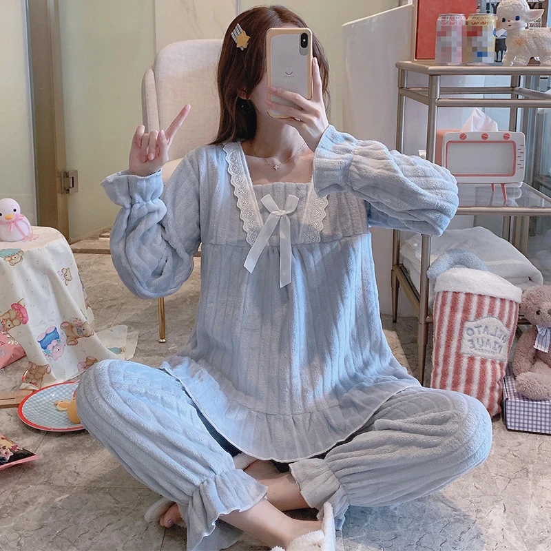 Blue Pink White Velvet Spring Autumn Pajamas Set Women Pyjama Suit Long Pants Girls Sweet Pijama Home Clothes Female Sleepsuit
Blue Pink White Velvet Spring Autumn Pajamas Set Women Pyjama Suit Long Pants Girls Sweet Pijama Home Clothes Female Sleepsuit