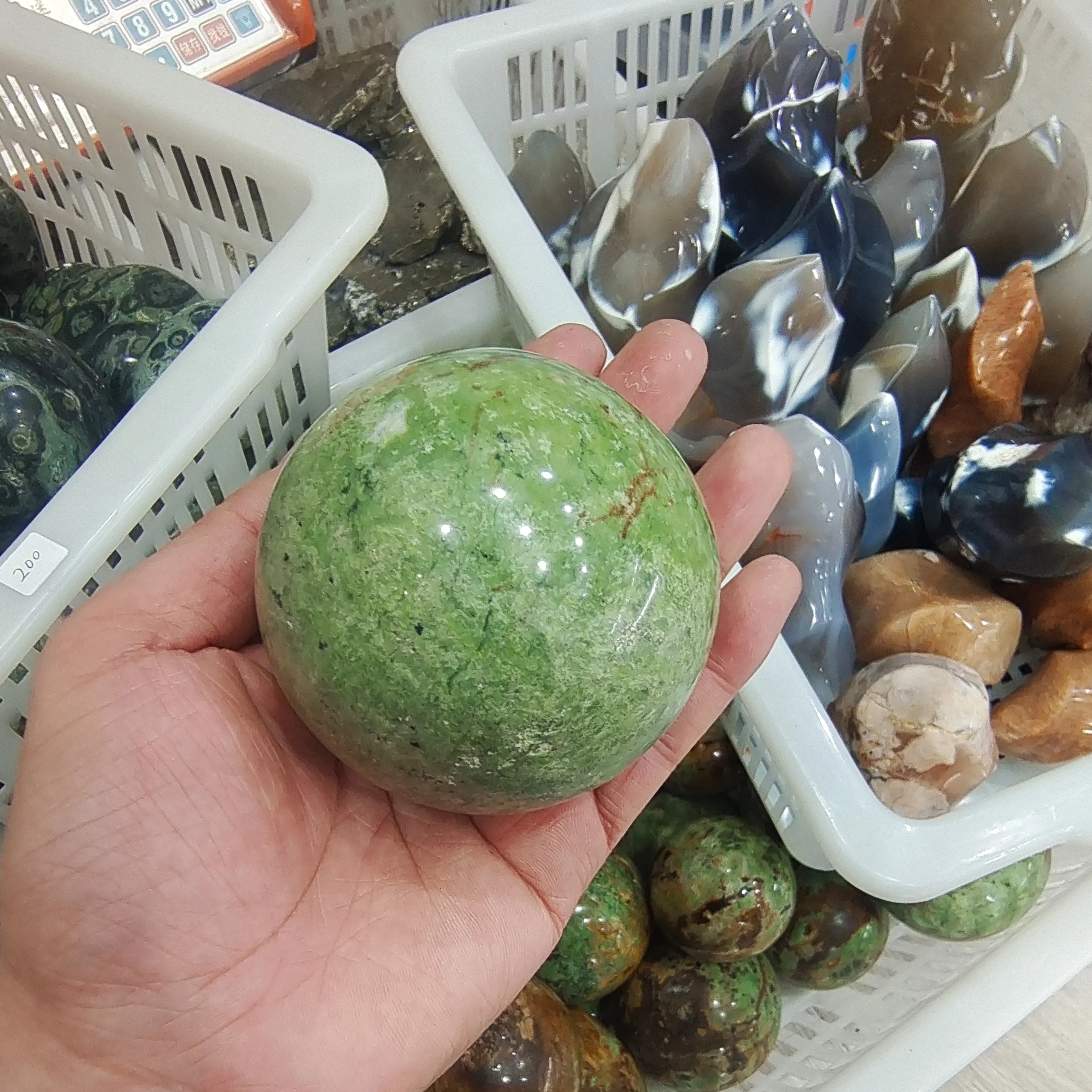 

Зеленый Опаловый Шар 90 мм, натуральные кварцевые минералы, кристаллы, лечебные драгоценные камни, сфера рейки, фэн-шуй, украшения для дома, 1 ...