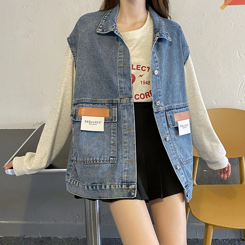 Loose large pocket pasted cloth denim vest women's autumn and winter used vest coat women's wear
Loose large pocket pasted cloth denim vest women's autumn and winter used vest coat women's wear