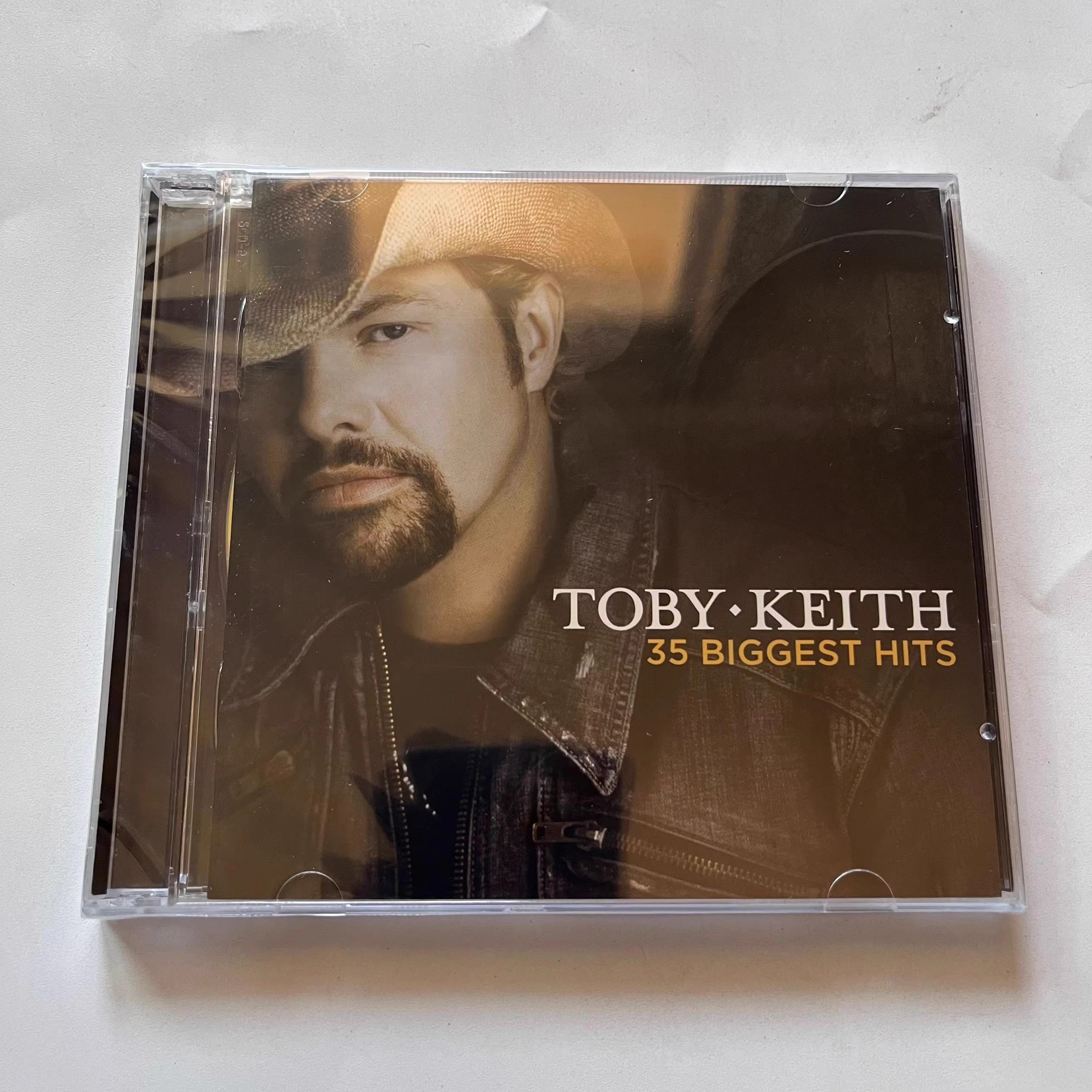 Музыкальный компакт-диск Toby Keith 2 шт.
Музыкальный компакт-диск Toby Keith 2 шт.