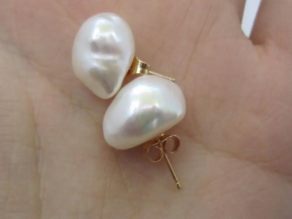 Великолепные серьги в стиле барокко 11-15 мм AAA + белый жемчуг ЮЖНОГО МОРЯ желтое золото
Великолепные серьги в стиле барокко 11-15 мм AAA + белый жемчуг ЮЖНОГО МОРЯ желтое золото