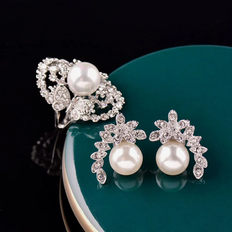 KIOOZOL Vintage Classic Black Gold Silver Color Imitation Pearl with Flower Ring Stud Earrings For Women Hot Jewelry Set 037 KO1
KIOOZOL Vintage Classic Black Gold Silver Color Imitation Pearl with Flower Ring Stud Earrings For Women Hot Jewelry Set 037 KO1