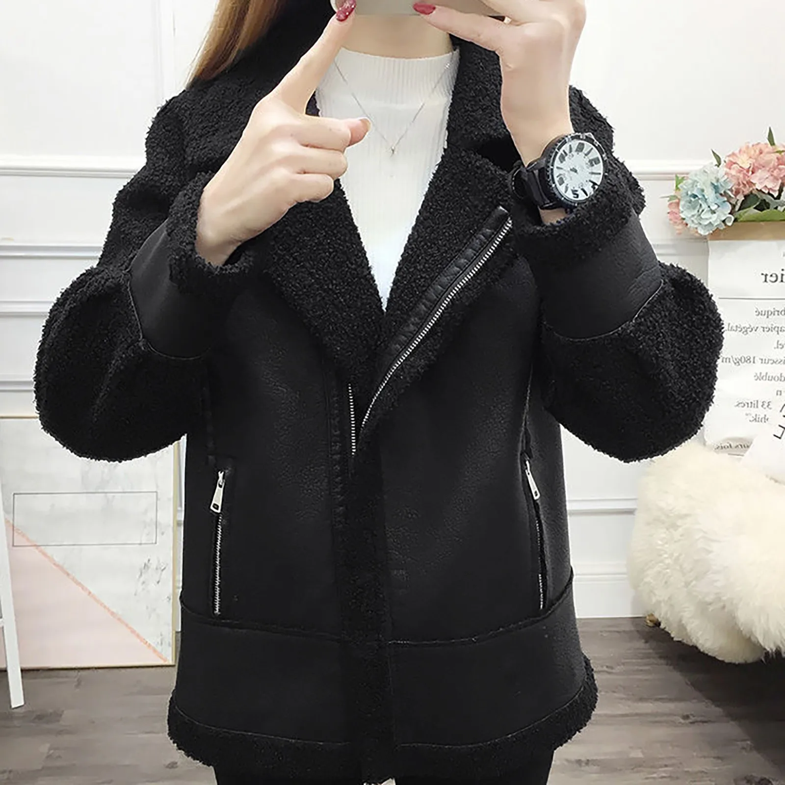 2023 New Autumn Winter Women Loose Faux Soft Fur Jacket Long Sleeve Thick Warm Coat Outwear Female Plush Oversize Chic Outwear
2023 New Autumn Winter Women Loose Faux Soft Fur Jacket Long Sleeve Thick Warm Coat Outwear Female Plush Oversize Chic Outwear