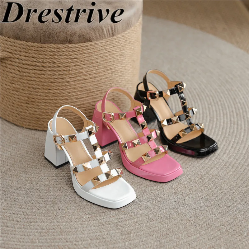 Drestrive 2022 Summer Fashion Shoes Rivets Buckle Platform Thick High Heel Size 42 Patent Cow Leather Women Sandal Square Toe
Drestrive 2022 Summer Fashion Shoes Rivets Buckle Platform Thick High Heel Size 42 Patent Cow Leather Women Sandal Square Toe