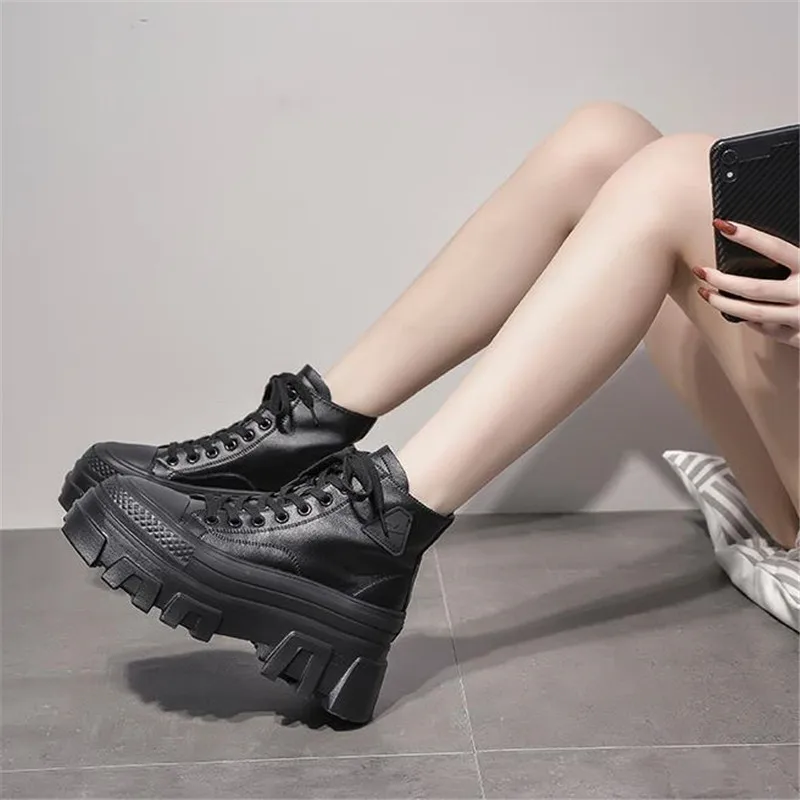 New Platform Thick High Heels Women Ankle Boots Genuine Cow Leather Fashion Lace Up Chunky Boots Lady Shoes Sapatos Femininos
New Platform Thick High Heels Women Ankle Boots Genuine Cow Leather Fashion Lace Up Chunky Boots Lady Shoes Sapatos Femininos
