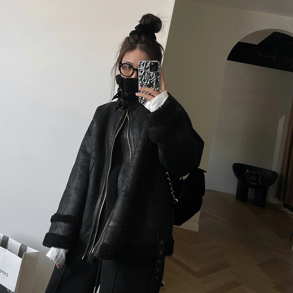 Shearling Lined Stand Neck Flap Pocket Front Mote Jacket Brown / Black Thicken Women Winter Coat
Shearling Lined Stand Neck Flap Pocket Front Mote Jacket Brown / Black Thicken Women Winter Coat