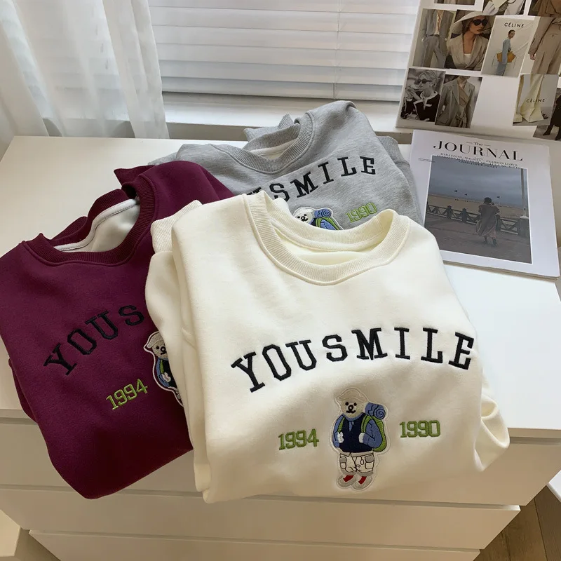 American retro heavy industry embroidery plus velvet round neck sweater women's loose age-reducing warm thick top coat
American retro heavy industry embroidery plus velvet round neck sweater women's loose age-reducing warm thick top coat