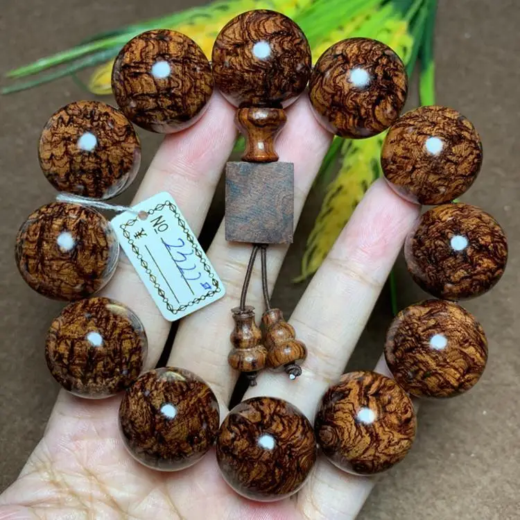 SNQP Laos Myanmar Huanghua Pear Hand String Eyes To Eyes, Ghost Face, Buddha Beads, Similar Hainan Men 2.0, One
SNQP Laos Myanmar Huanghua Pear Hand String Eyes To Eyes, Ghost Face, Buddha Beads, Similar Hainan Men 2.0, One