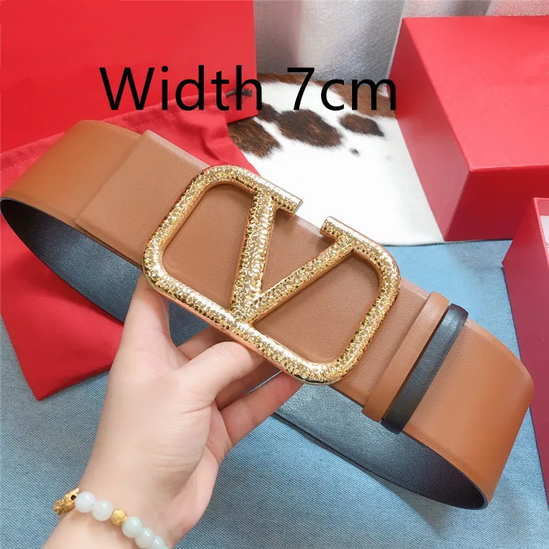 2022 New style high quality leather female waist sealing golden luxury brand designs women belt fashion ladies leather belt
2022 New style high quality leather female waist sealing golden luxury brand designs women belt fashion ladies leather belt