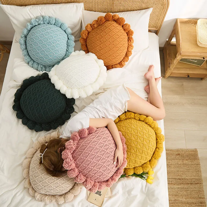 Creative Sunflower Cushion with Core Nordic Ball Tassel Pillow Knitted Wool Sofa Cushion for Bedroom Livingroom Home Decoration 
Creative Sunflower Cushion with Core Nordic Ball Tassel Pillow Knitted Wool Sofa Cushion for Bedroom Livingroom Home Decoration