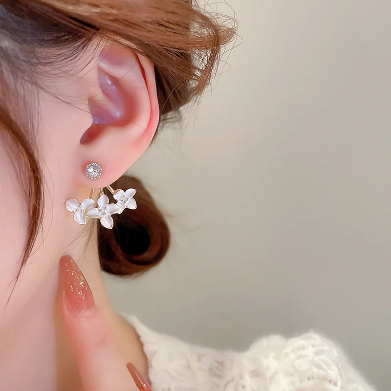 Silver Needle Zircon Rhinestone Flower Earrings Small Fresh Sweet Sen Earrings South Korea Versatile New Female Earrings
Silver Needle Zircon Rhinestone Flower Earrings Small Fresh Sweet Sen Earrings South Korea Versatile New Female Earrings