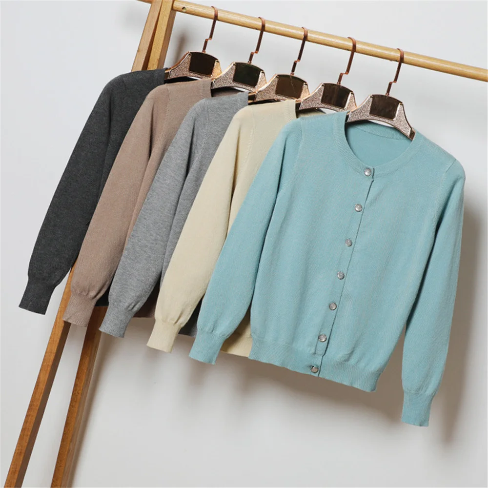 Korean Fashion Cardigan Women 2023 Coat Jacket Female Casual Long Sleeve Button Cardigan Knitted Sweaters Winter Warm Clothes
Korean Fashion Cardigan Women 2023 Coat Jacket Female Casual Long Sleeve Button Cardigan Knitted Sweaters Winter Warm Clothes
