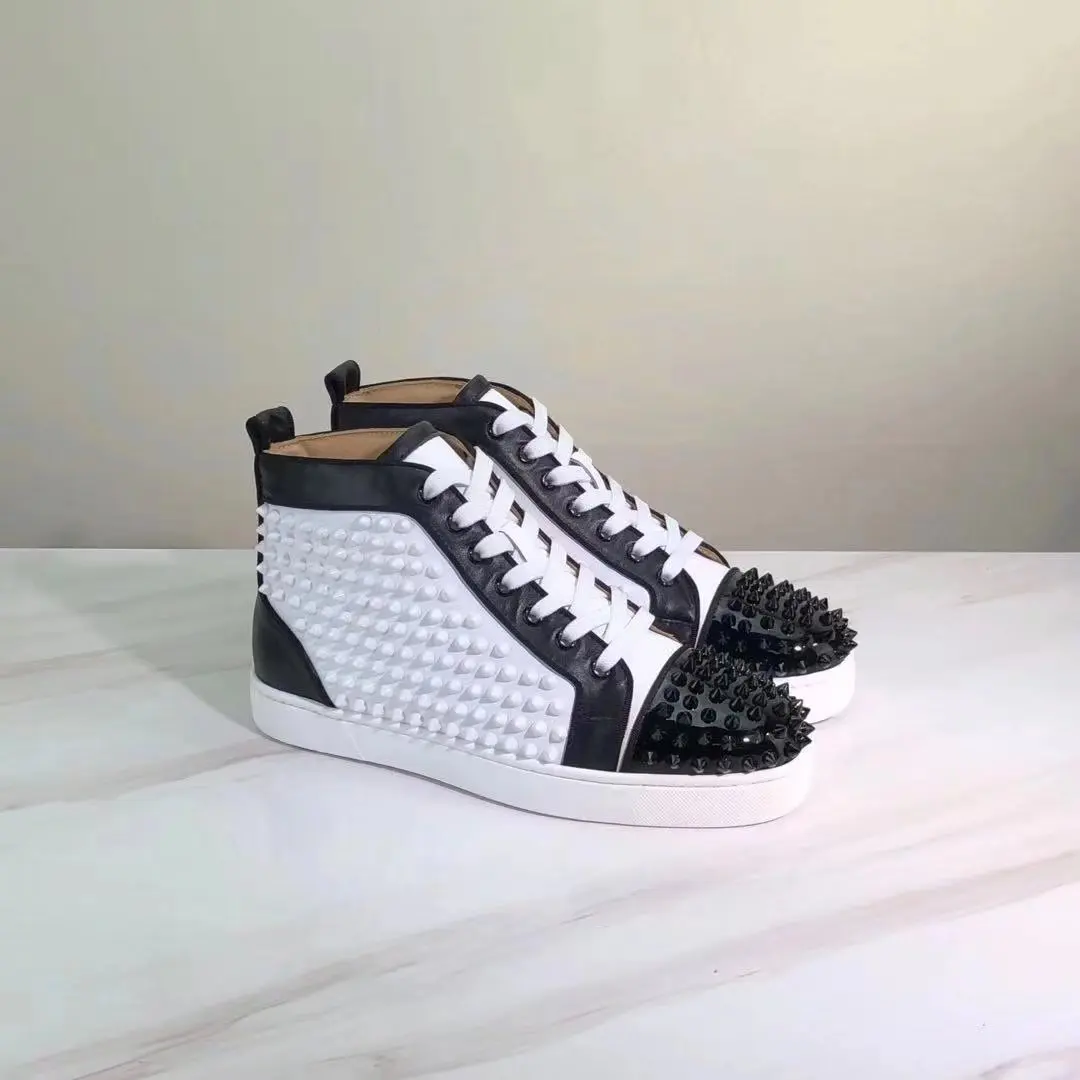 Brand White/Black Real Leather Red Outsole Men's Women's Rhinestone Rivets Shoes Flats Casual Sneakers Designer Unisex
Brand White/Black Real Leather Red Outsole Men's Women's Rhinestone Rivets Shoes Flats Casual Sneakers Designer Unisex