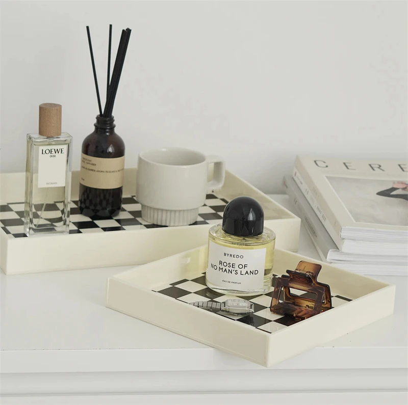 Checkerboard Aromatherapy Perfume Storage TrayJewelry Plate Entrance Bathroom Decoration Acrylic Nordic Retro Cosmetics
Checkerboard Aromatherapy Perfume Storage TrayJewelry Plate Entrance Bathroom Decoration Acrylic Nordic Retro Cosmetics