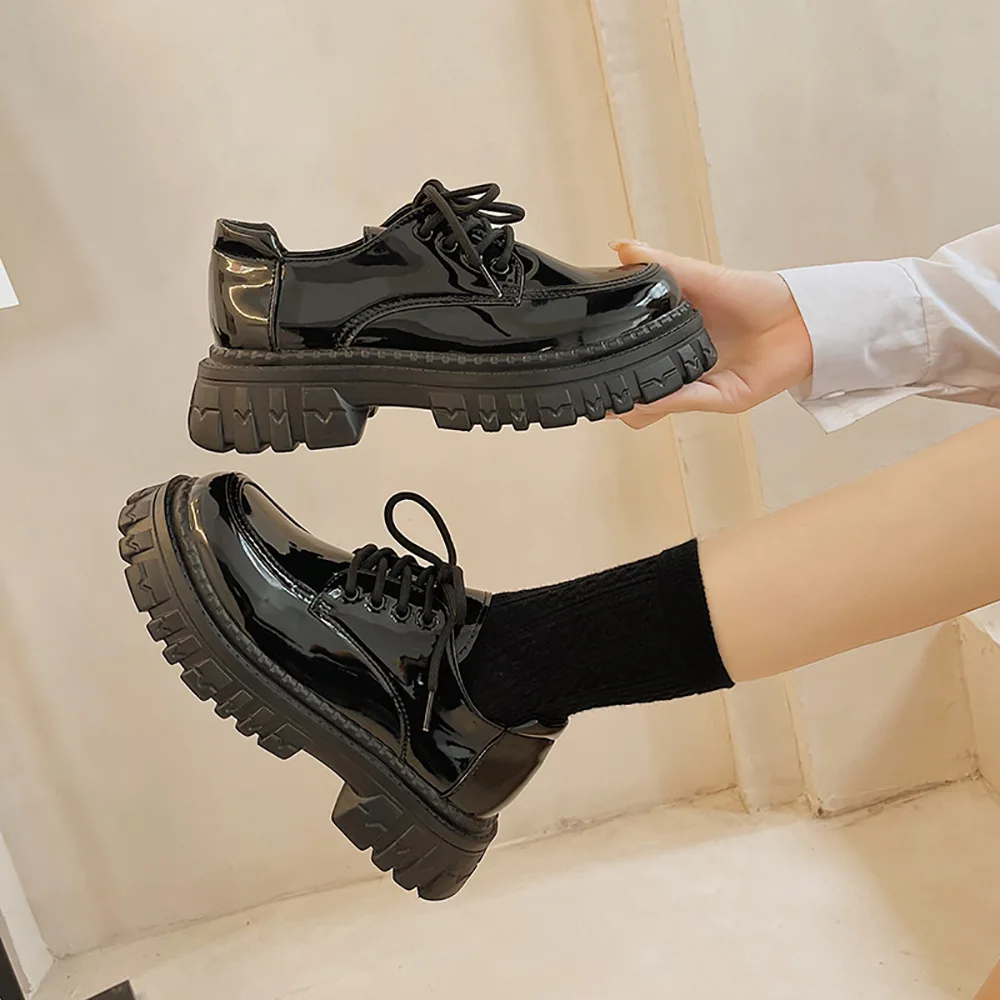 2022 Autumn New Fashtion Platform Pu Leather Women's Flat Shoes Lace-up Square Heel Thick Heel Women's Casual Loafers Shoes
2022 Autumn New Fashtion Platform Pu Leather Women's Flat Shoes Lace-up Square Heel Thick Heel Women's Casual Loafers Shoes