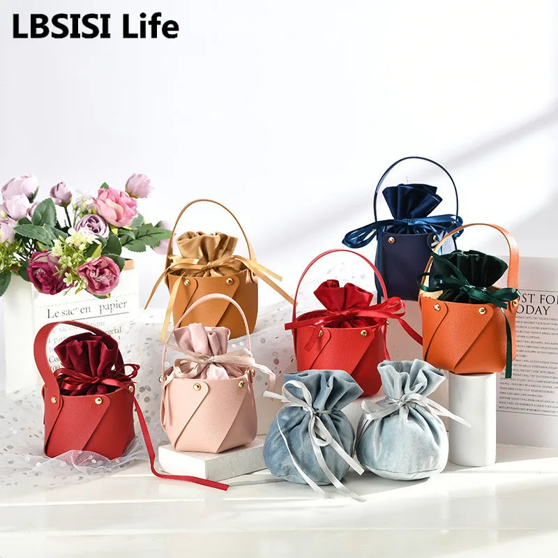 LBSISI Life 2pcs Candy Chocolate Velvet Bag Handle Leather Box Valentines Day Birthday Wedding Baby Show Gift Packing Decoration
LBSISI Life 2pcs Candy Chocolate Velvet Bag Handle Leather Box Valentines Day Birthday Wedding Baby Show Gift Packing Decoration