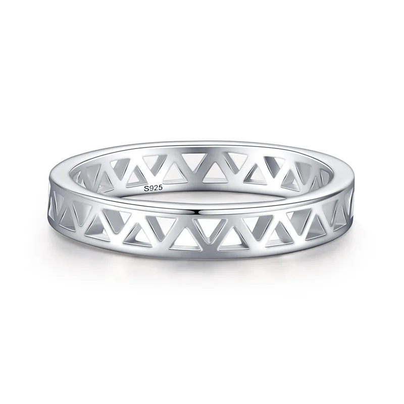 S925 sterling silver geometric smooth ring originally designed by women in Europe and America
S925 sterling silver geometric smooth ring originally designed by women in Europe and America